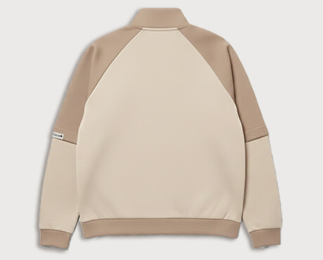 ベージュジャージ背面